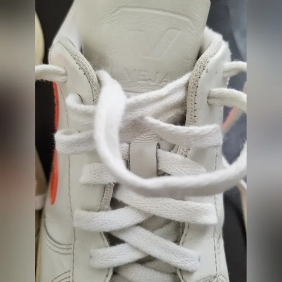 Veja Leather V-10 Sneakers Woman White N Orange Logo Sz 8 - Picture 10 of 14
